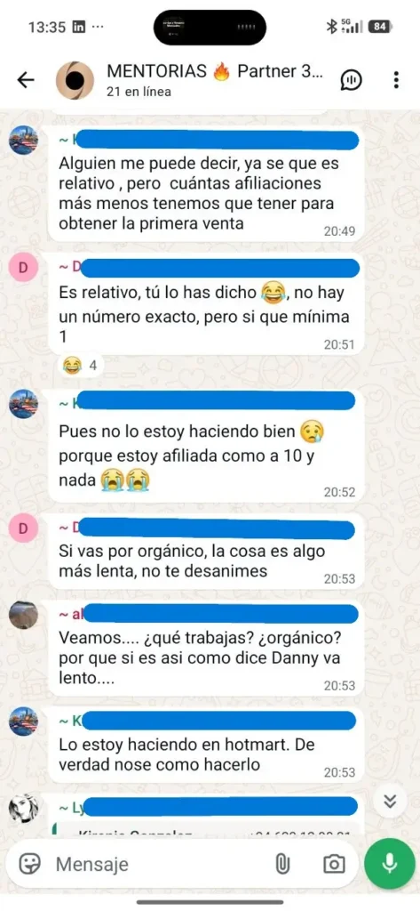 Alumno resolviendo dudas en la comunidad Partner 360