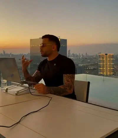 Adri Kastel , experto en lanzamientos digitales